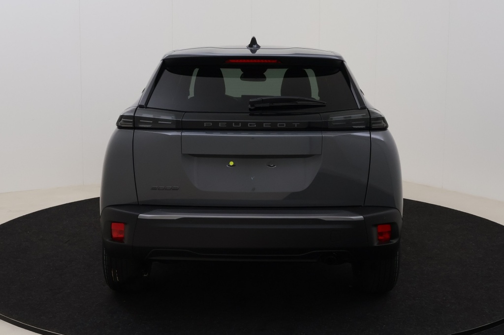 PEUGEOT 2008 Allure  1.2 Turbo 100 hp Man. 6    - ref: 7-56313 - Photo 7