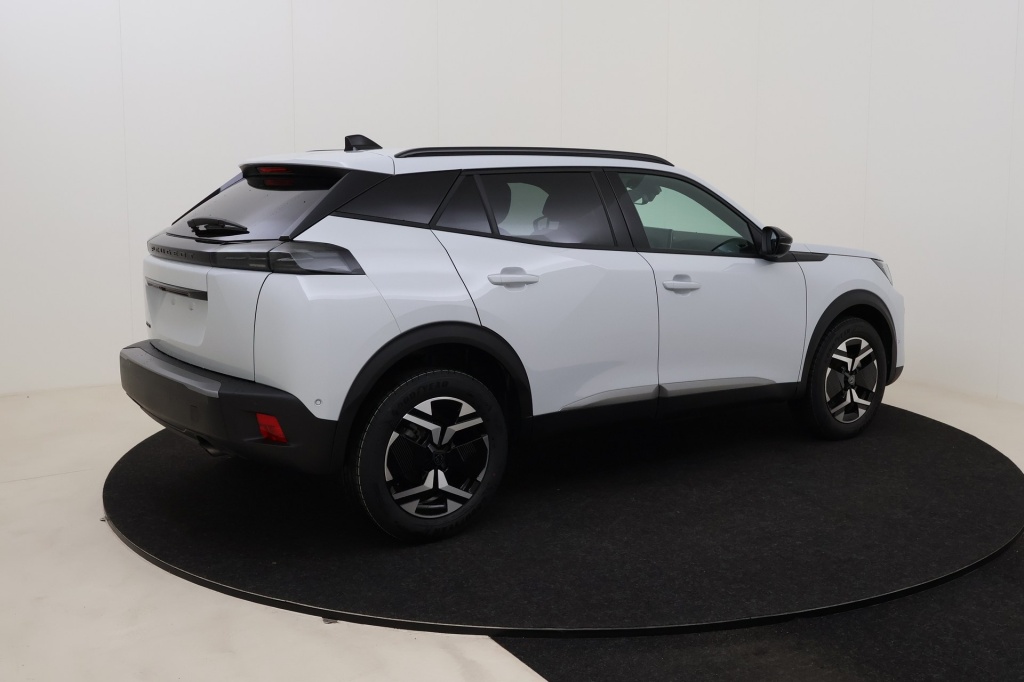 PEUGEOT 2008 Allure  1.2 Turbo 100 hp Man. 6    - ref: 7-56330 - Photo 5