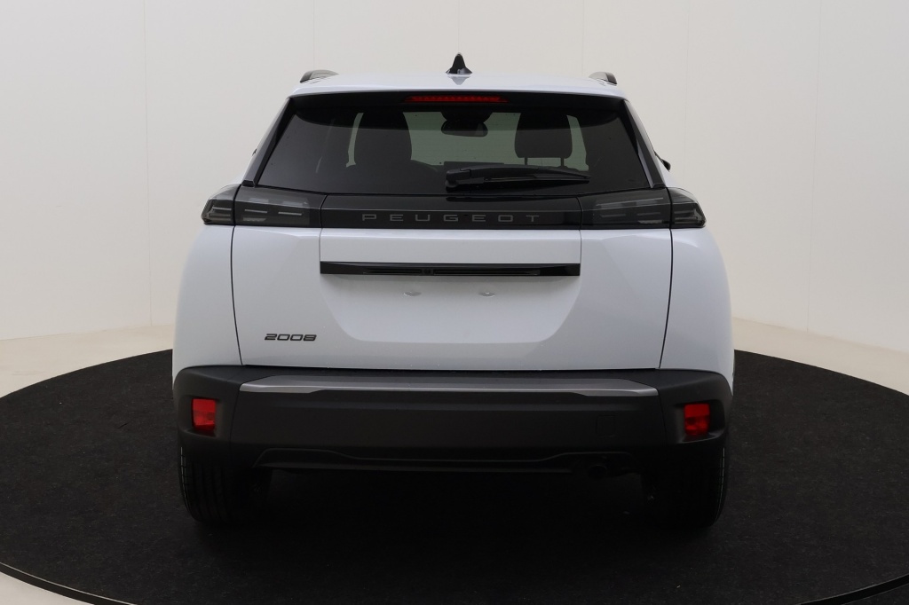 PEUGEOT 2008 Allure  1.2 Turbo 100 hp Man. 6    - ref: 7-56330 - Photo 7