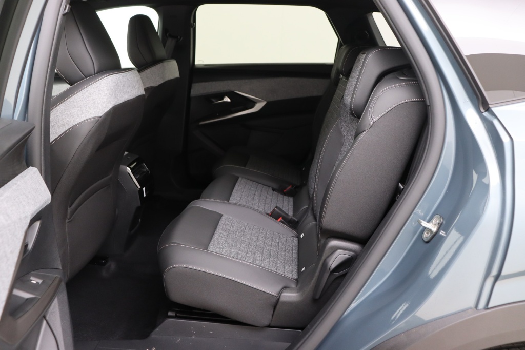 PEUGEOT 5008 Allure Hybrid 145 e-DCS6 - ref: 7-56362 - Photo 13