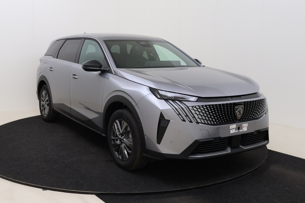 PEUGEOT 5008 Allure Hybrid 145 e-DCS6 - ref: 7-56372 - Photo 3