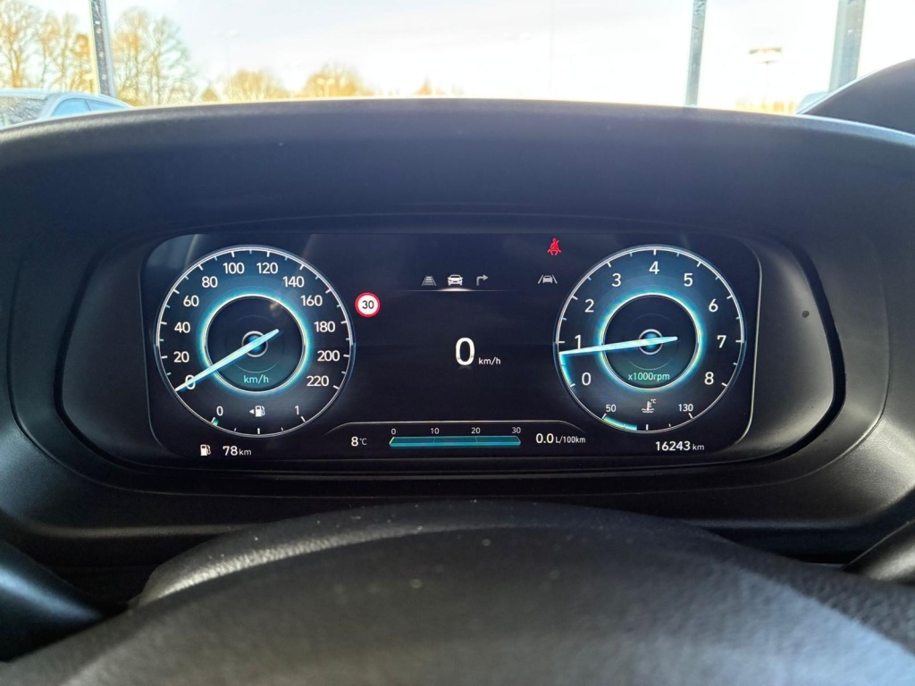 HYUNDAI Bayon Comfort 1.2 GDI (79 PS) 5-speed manual - ref: 7-56492 - Photo 15