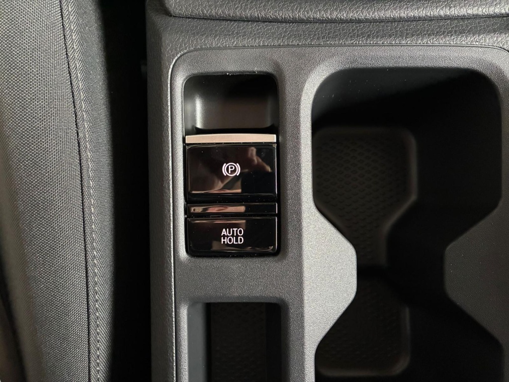 FORD Tourneo Titanium 1.5L EcoBoost - ref: 7-56600 - Photo 18