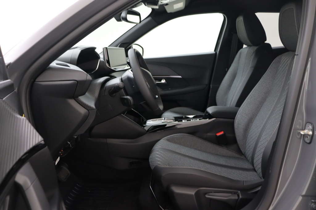 PEUGEOT 2008 Allure Hybrid 145 hp e-DSC6 - ref: 7-56882 - Photo 13