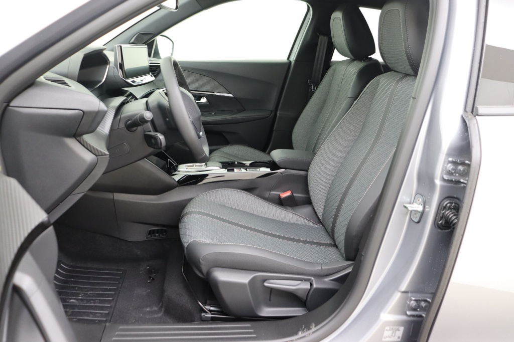 PEUGEOT 2008 Allure Hybrid 145 hp e-DSC6 - ref: 7-56900 - Photo 12