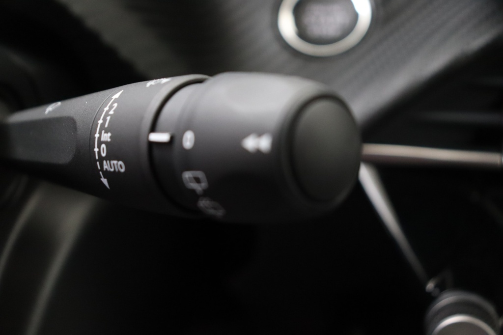 PEUGEOT 2008 Allure Hybrid 145 hp e-DSC6 - ref: 7-56910 - Photo 20