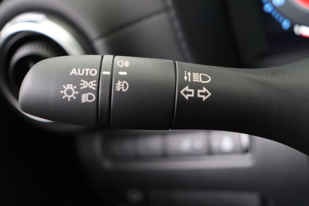 NISSAN Juke N-Connecta 1.6 Hybrid 143 hp AT 2WD - ref: 7-56980 - Photo 18