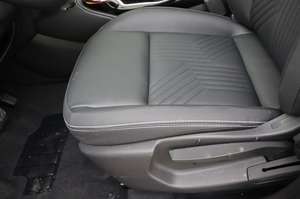 NISSAN Juke Tekna 1.6 Hybrid 143 hp AT 2WD - ref: 7-56982 - Photo 14