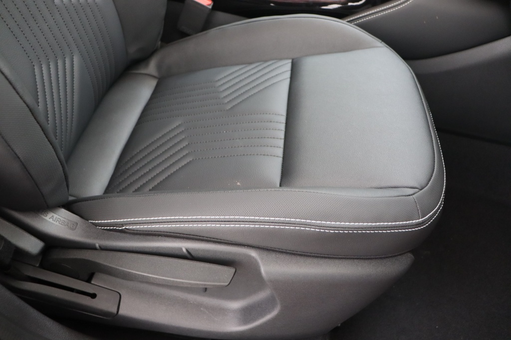 NISSAN Juke Tekna 1.6 Hybrid 143 hp AT 2WD - ref: 7-56982 - Photo 15