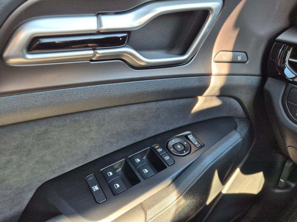 KIA Sportage 1.6 Gasoline 180hp 4x4 - ref: 7-57076 - Photo 16