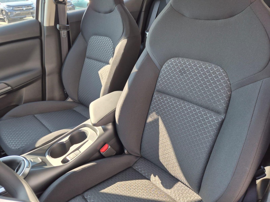 NISSAN Juke 1.0 Gasoline 114hp - ref: 7-57093 - Photo 11