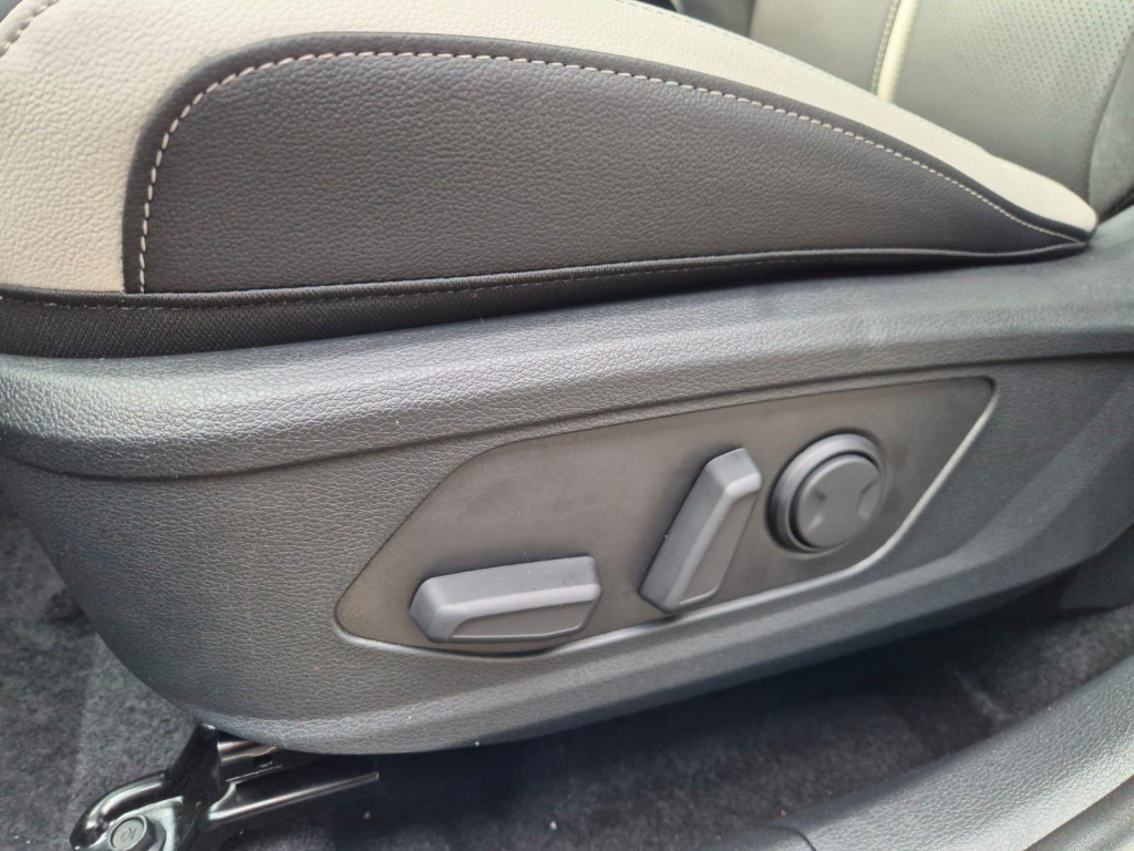 KIA Sportage 1.6 Gasoline 180hp 4x4 - ref: 7-57124 - Photo 16