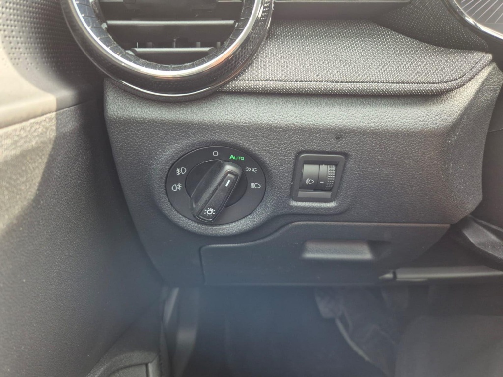 SKODA Fabia 1.0 Gasoline 95hp - ref: 7-57171 - Photo 14