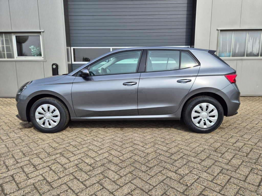 SKODA Fabia 1.0 Gasoline 95hp - ref: 7-57171 - Photo 2