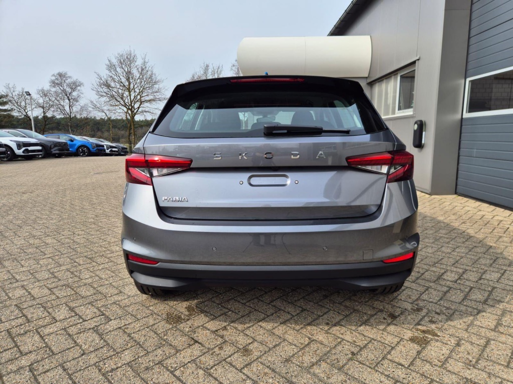 SKODA Fabia 1.0 Gasoline 95hp - ref: 7-57171 - Photo 4