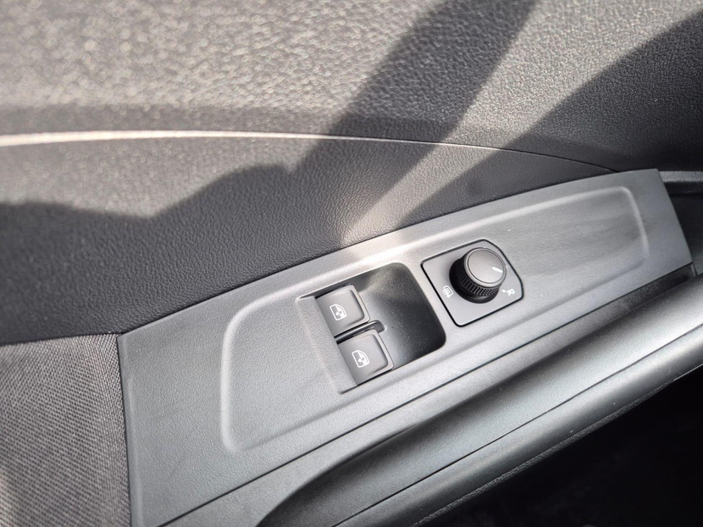 SKODA Fabia 1.0 Gasoline 95hp - ref: 7-57237 - Photo 13