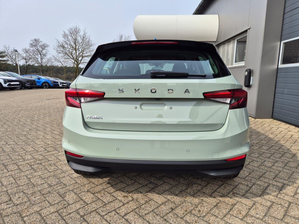 SKODA Fabia 1.0 Gasoline 95hp - ref: 7-57237 - Photo 4