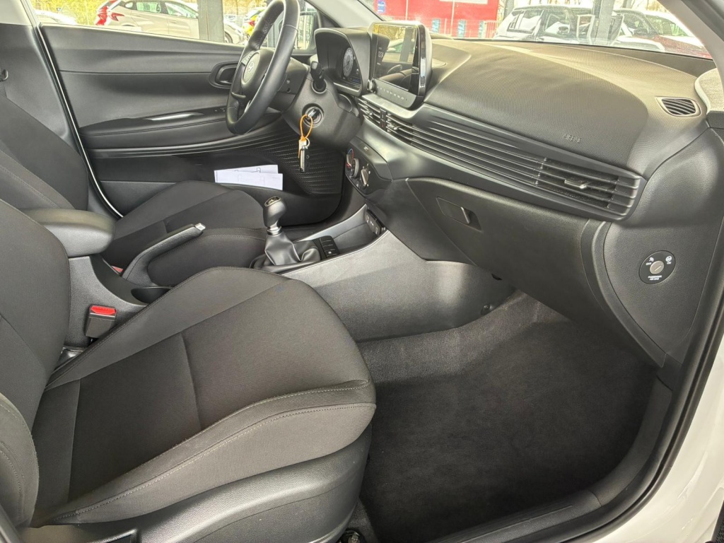 HYUNDAI Bayon Comfort 1.2 GDI 79 PS (5MT) - ref: 7-57458 - Photo 8