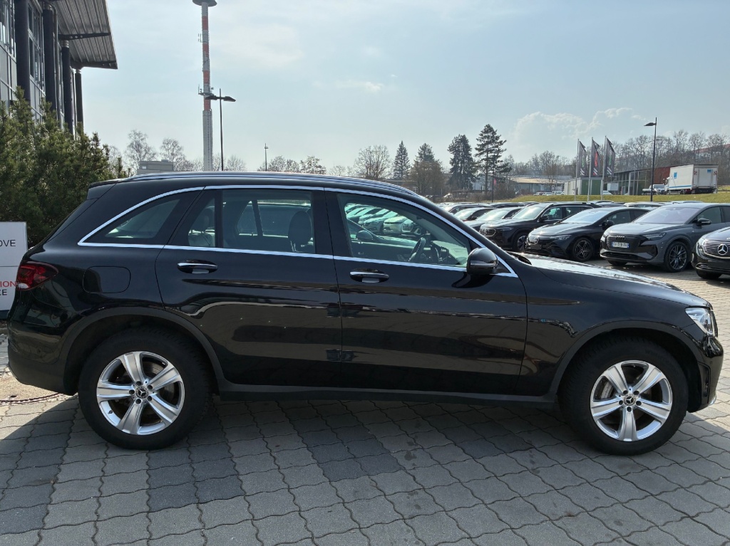 MERCEDES GLC AMG-Line 300 4Matic - ref: 7-57517 - Photo 4