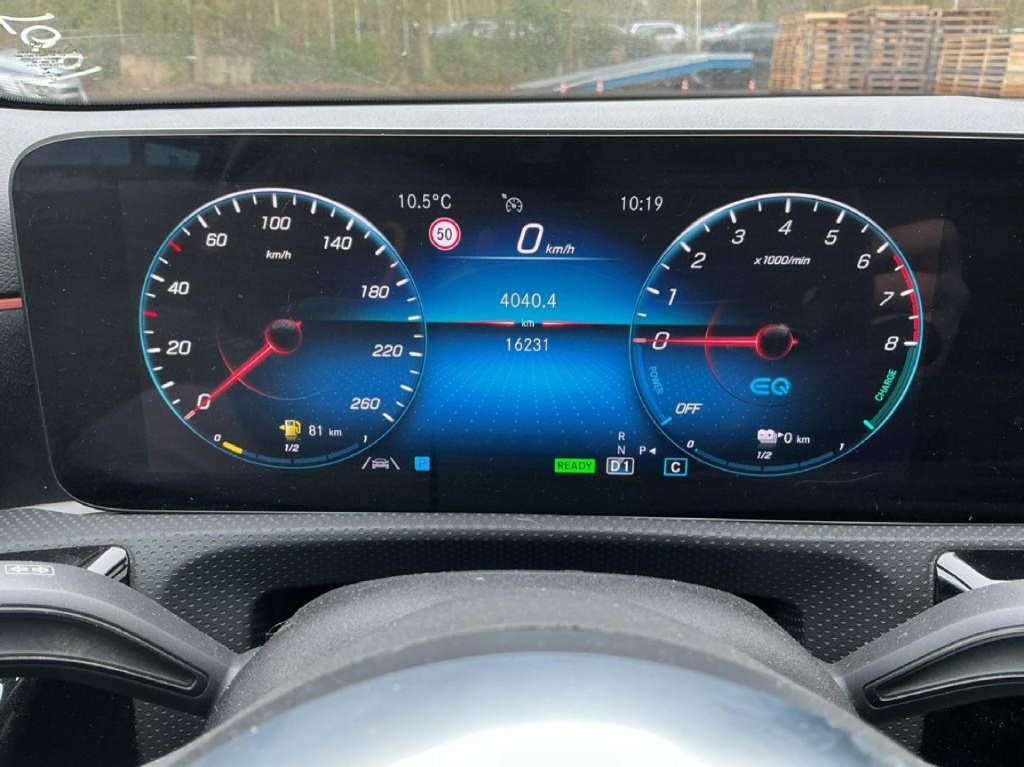 MERCEDES Classe A AMG-Line 250 e - ref: 7-57519 - Photo 12