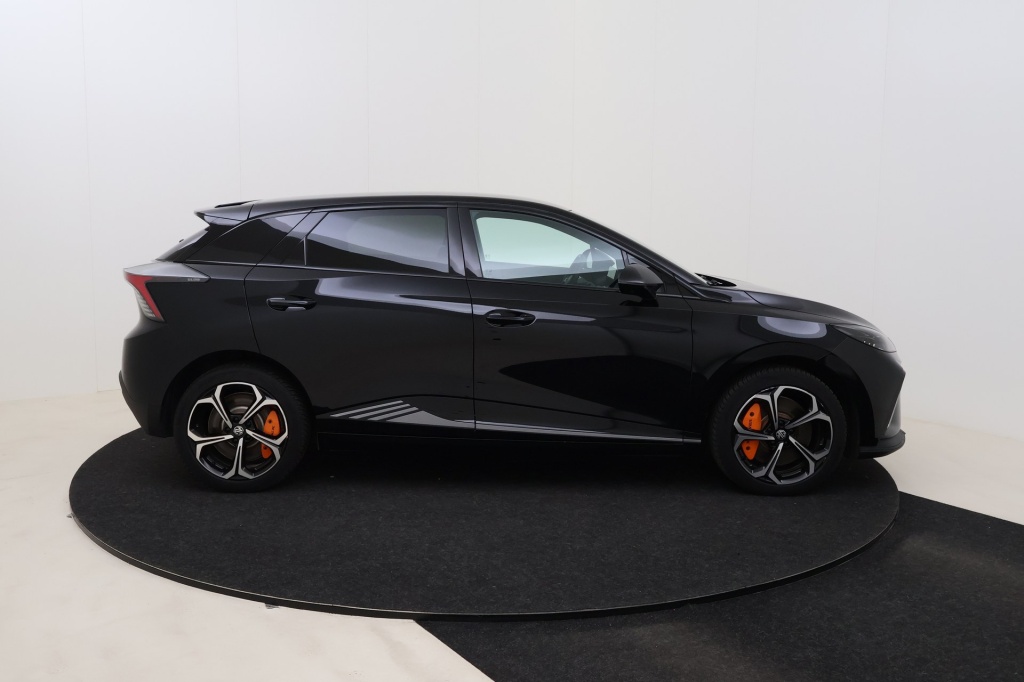 MG MG4 Luxury X-Power 64 kWh 6AT AWD - ref: 7-57912 - Photo 4