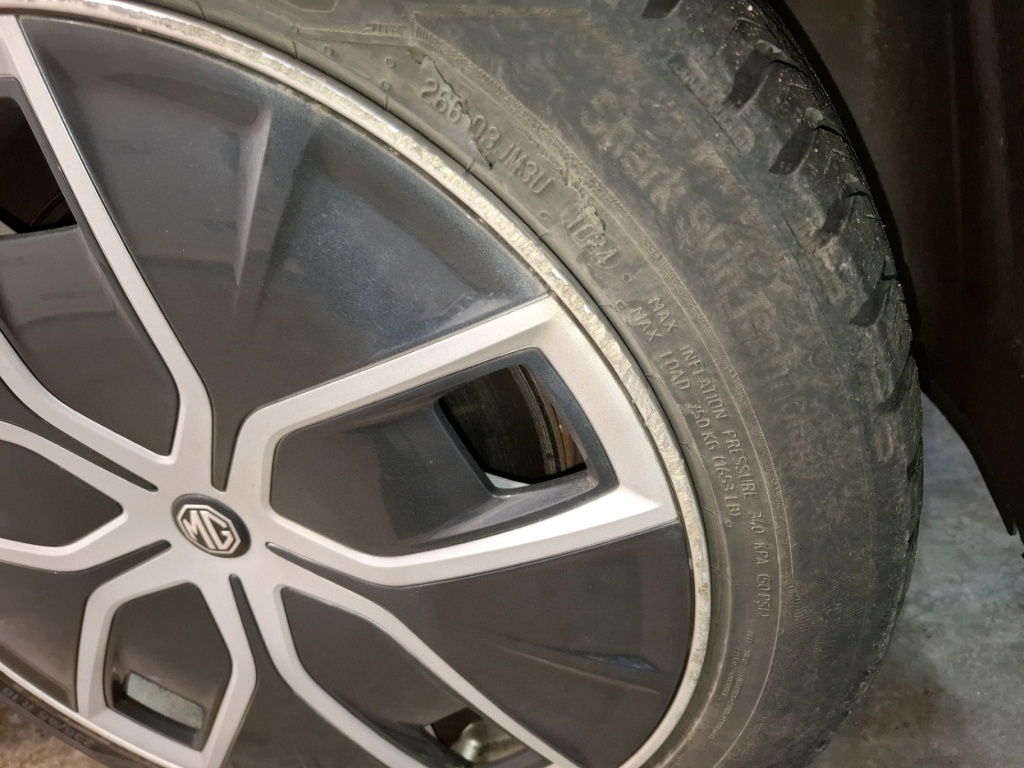 MG MG4 Trophy Ext Range 77 kWh 245 hp - ref: 7-59482 - Photo 17