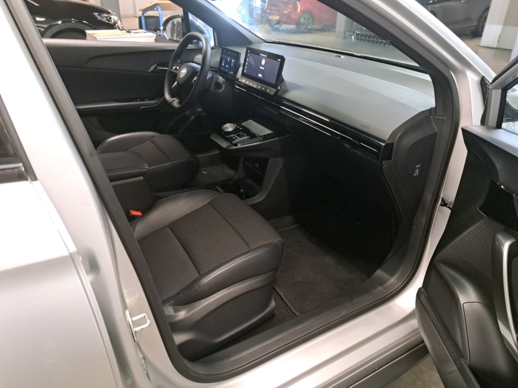 MG MG4 Trophy Ext Range 77 kWh 245 hp - ref: 7-59490 - Photo 5