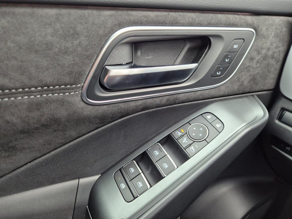 NISSAN Qashqai 1.3 Gasoline 158hp - ref: 7-60011 - Photo 18