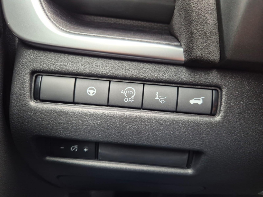 NISSAN Qashqai 1.3 Gasoline 158hp - ref: 7-60011 - Photo 19