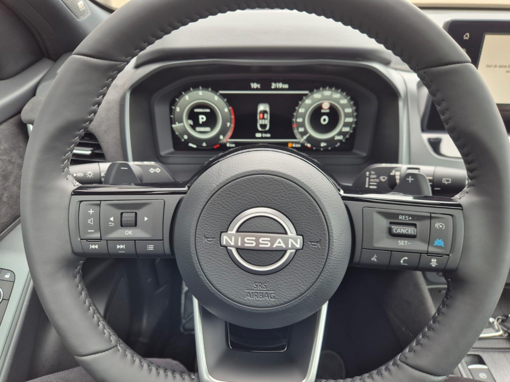 NISSAN Qashqai 1.3 Gasoline 158hp - ref: 7-60012 - Photo 20