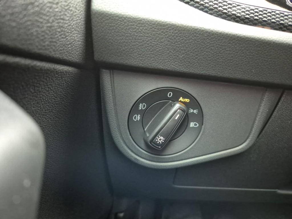 VOLKSWAGEN Taigo 1.0 TSI - ref: 7-60022 - Photo 14