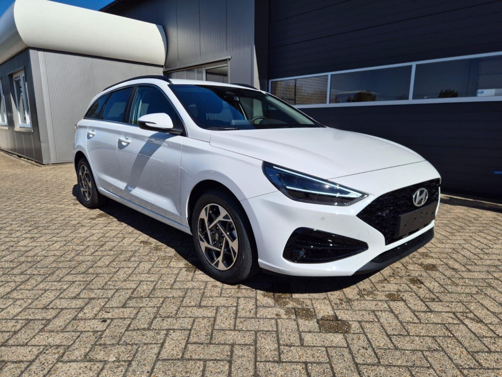 HYUNDAI i30 1.6 Gasoline 150hp - ref: 7-60191 - Photo 7