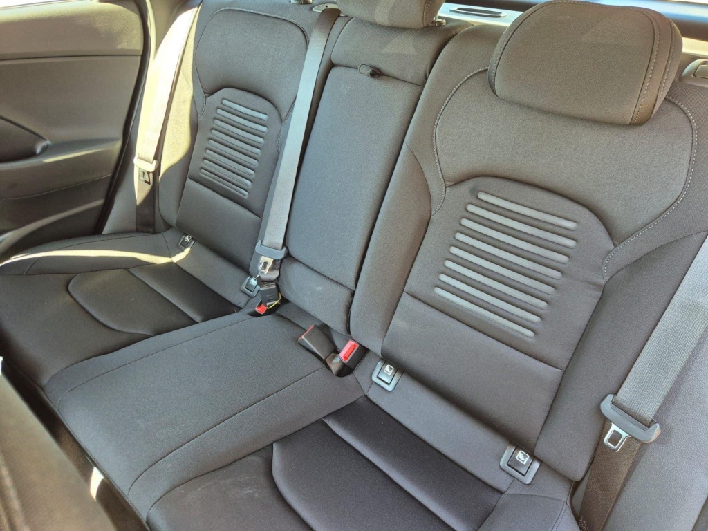 HYUNDAI i30 1.6 Gasoline 150hp - ref: 7-60193 - Photo 12