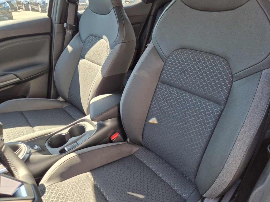 NISSAN Juke 1.0 Gasoline 114hp - ref: 7-60207 - Photo 11