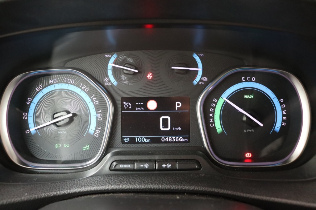 PEUGEOT Expert Asphalt 75 kWh - ref: 7-60283 - Photo 18