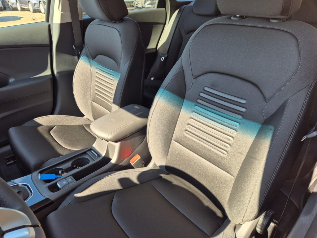 HYUNDAI i30 1.6 Gasoline 150hp - ref: 7-60285 - Photo 11