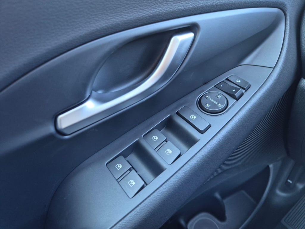 HYUNDAI i30 1.6 Gasoline 150hp - ref: 7-60285 - Photo 13