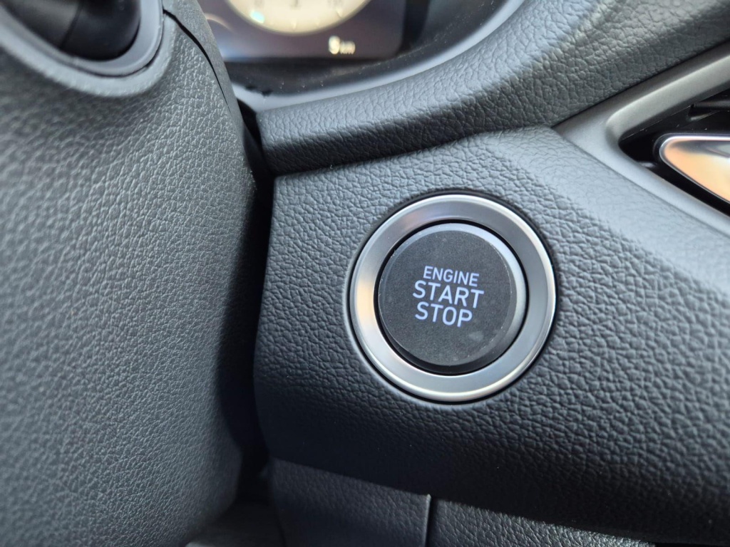 HYUNDAI i30 1.6 Gasoline 150hp - ref: 7-60285 - Photo 16