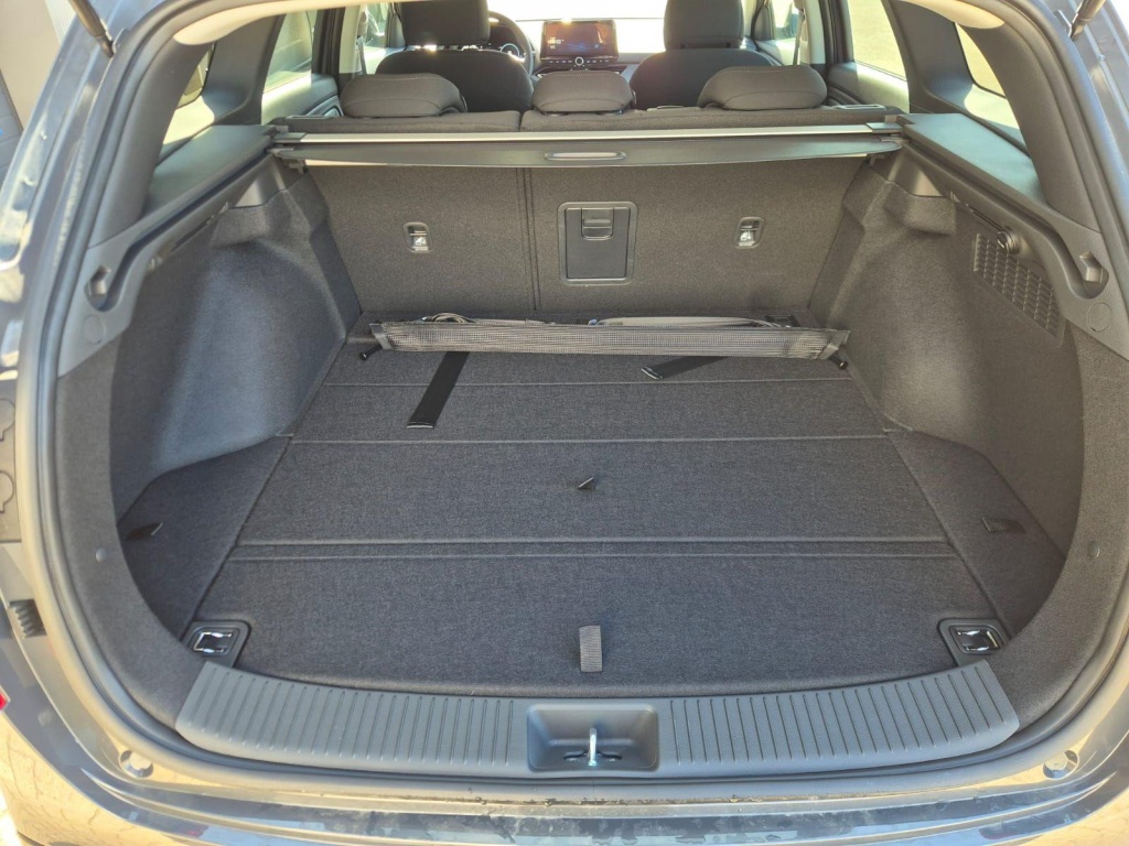 HYUNDAI i30 1.6 Gasoline 150hp - ref: 7-60285 - Photo 9