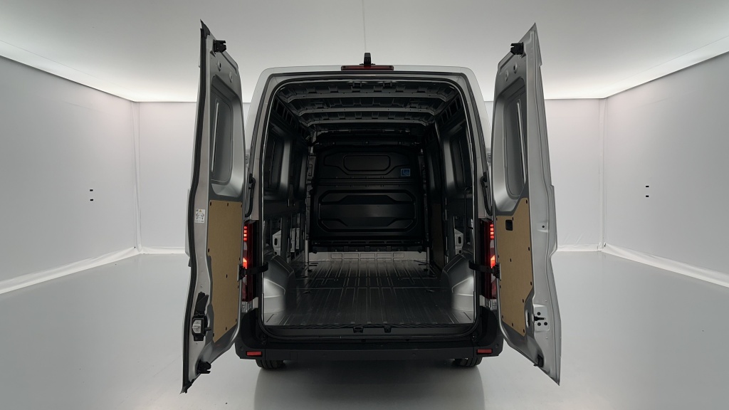 NISSAN Interstar III L3H2 3t5 2.0 dCi 150ch Tekna - ref: 8-GLI00000805 - Photo 9