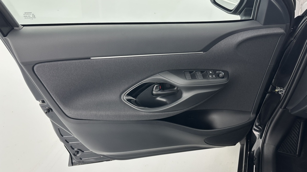 TOYOTA Yaris Cross 1.5 Hybride 130h Design e-CVT - ref: 8-GLI00001432 - Photo 13