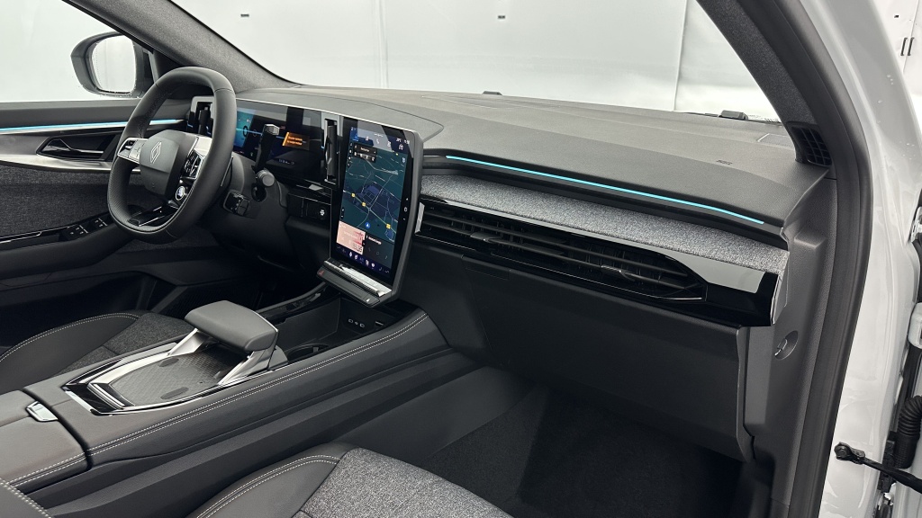 RENAULT Espace VI E-Tech full hybrid 200ch Techno - ref: 8-GLI00001583 - Photo 8