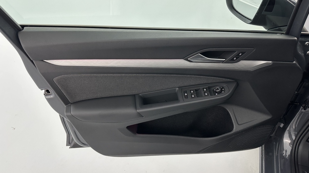 VOLKSWAGEN Golf 1.5 eTSI EVO2 115ch Edition DSG7 - ref: 8-GLI00001755 - Photo 13