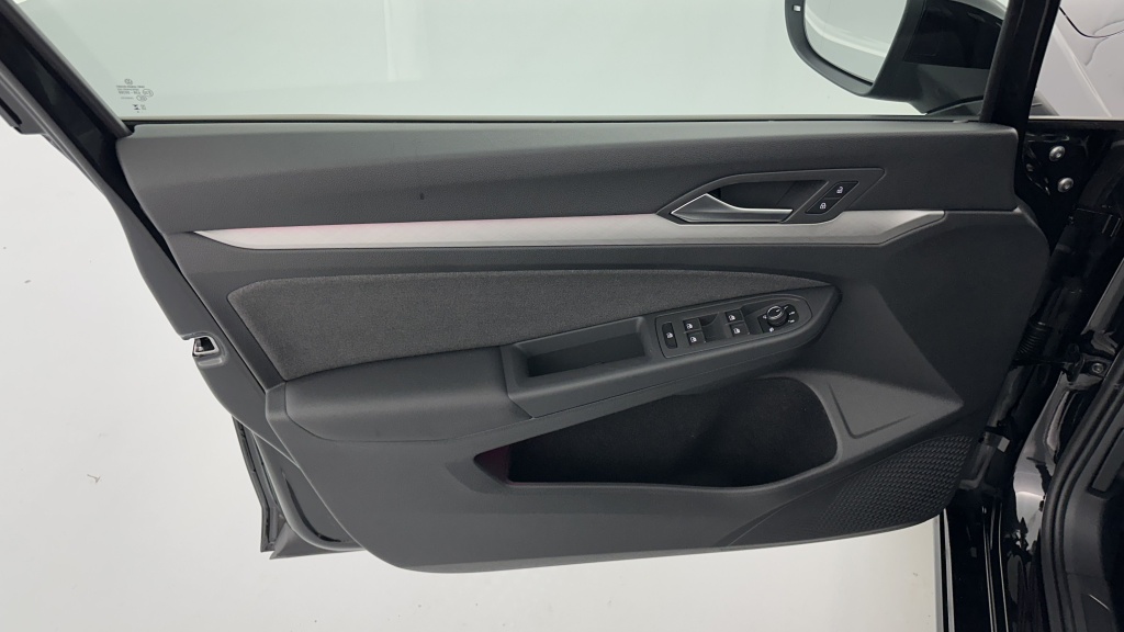 VOLKSWAGEN Golf 1.5 eTSI EVO2 115ch Edition DSG7 - ref: 8-GLI00001762 - Photo 13