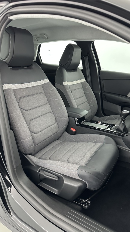 CITROEN C4 1.2 PureTech 130ch Feel Pack - ref: 8-GLI00001797 - Photo 19