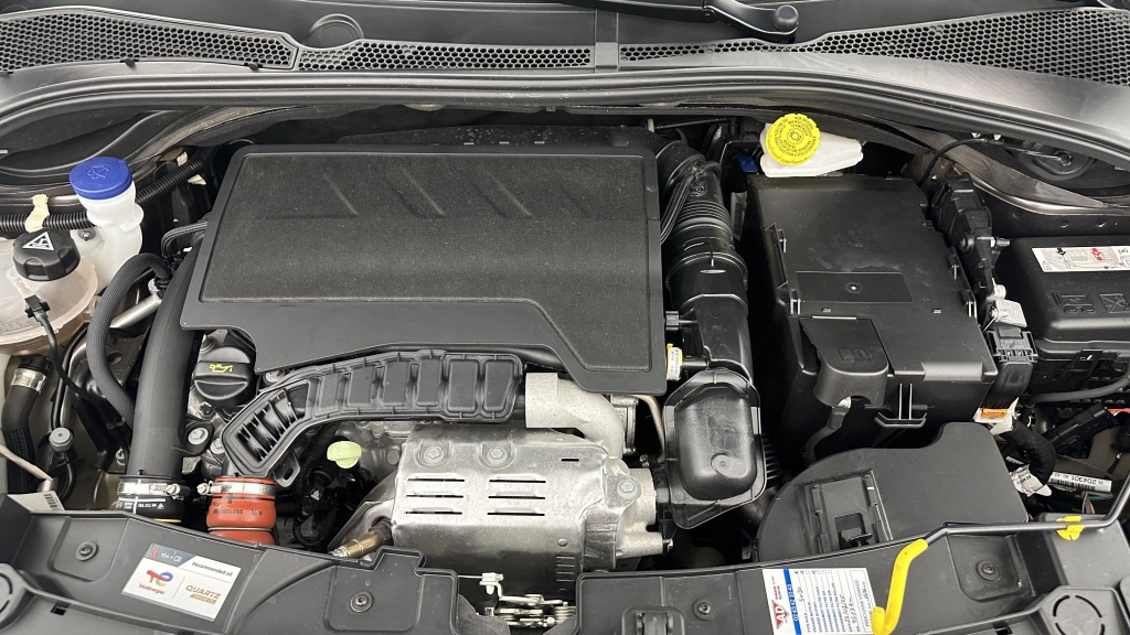 CITROEN C3 III 1.2 PureTech 110ch Shine - ref: 8-GLI00001806 - Photo 11