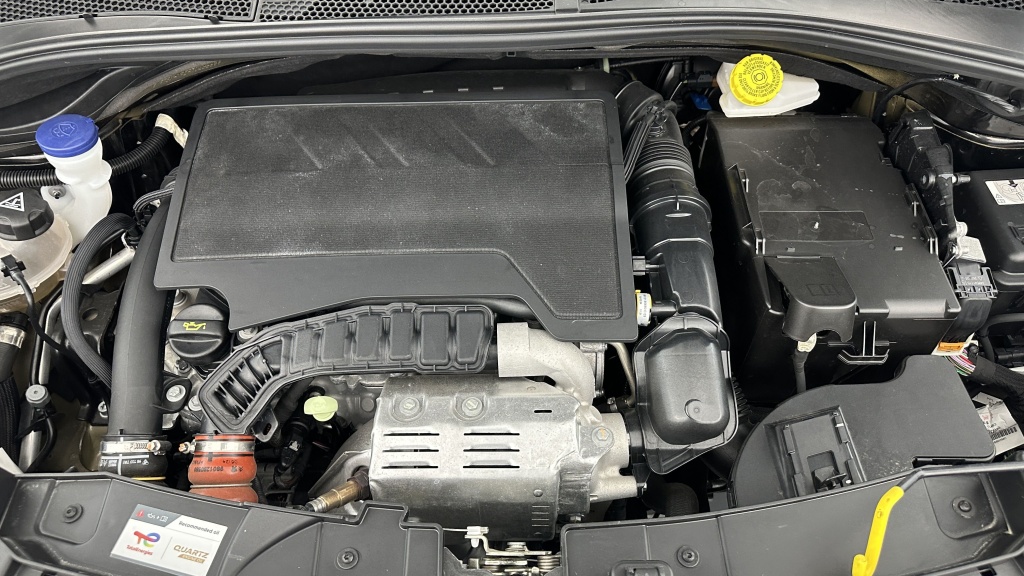 CITROEN C3 III 1.2 PureTech 110ch Shine - ref: 8-GLI00001807 - Photo 11