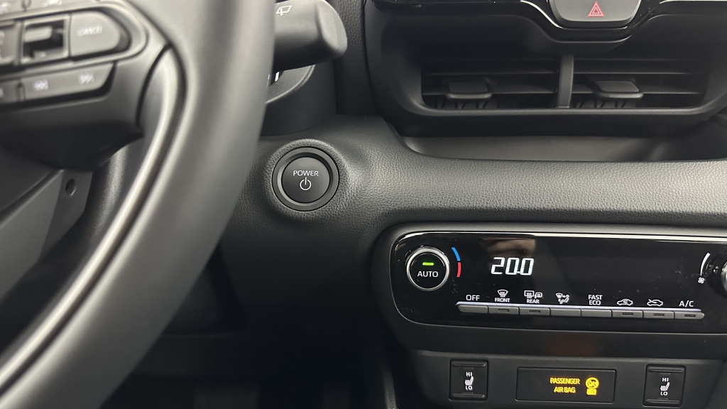 TOYOTA Yaris Hybride 116h Design e-CVT - ref: 8-GLI00001814 - Photo 20