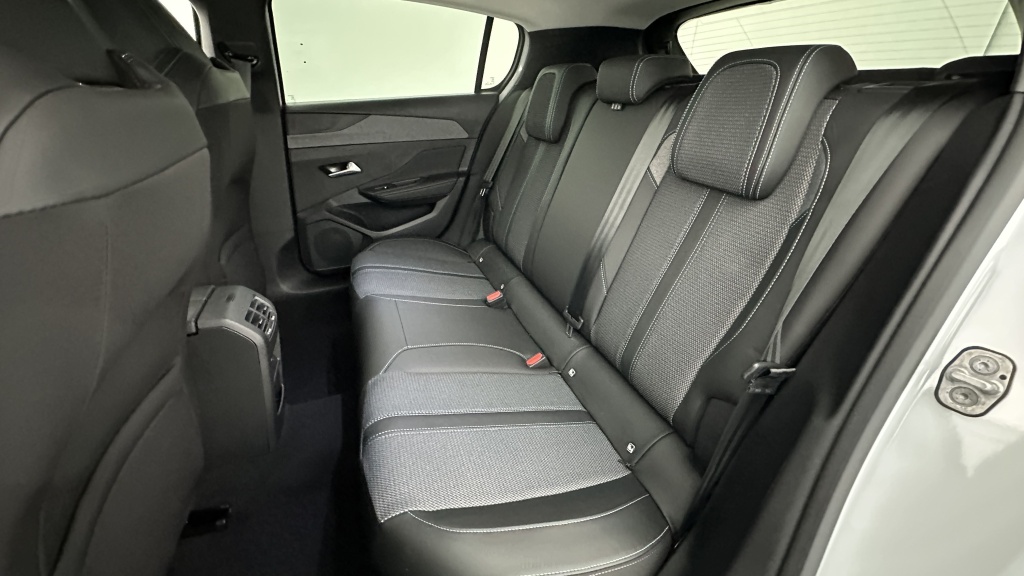 PEUGEOT 308 III 1.5 BlueHDi 130ch Allure EAT8 - ref: 8-GLI00001863 - Photo 9