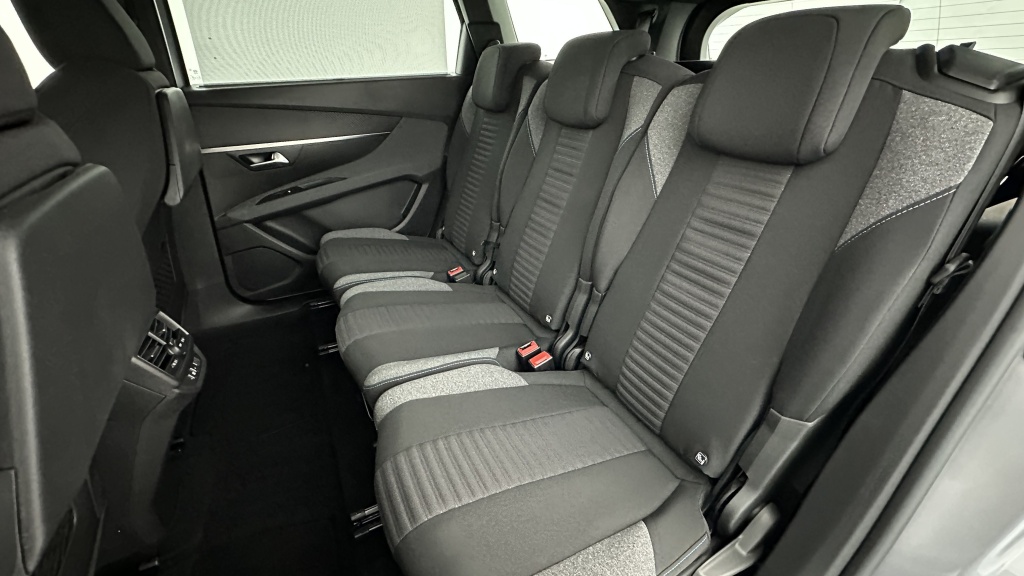 PEUGEOT 5008 III 1.2 PureTech 130ch Active Pack - ref: 8-GLI00002314 - Photo 9